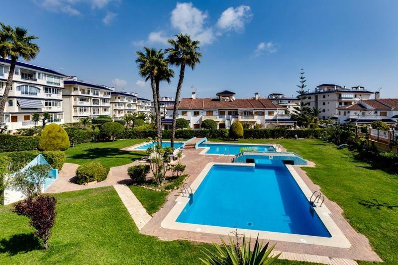 Apartamento Cerca De La Playa La Mata La Mata  Dış mekan fotoğraf
